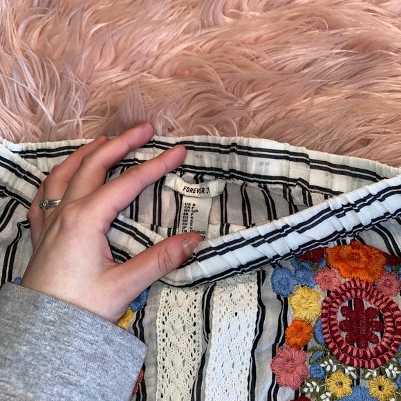 Floral off shoulder top - Picture 2 of 2